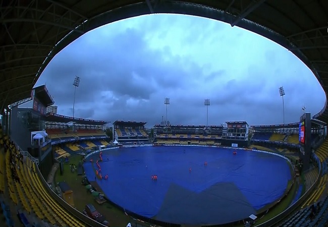 PAK vs SL Match: पाकिस्तान-श्रीलंका मैच में बारिश बनी रुकावट, Toss में देरी