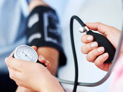 High Blood Pressure : हाई ब्लड प्रेशर को कंट्रोल करने के लिए करें ये काम, खानपान में  करें बदलाव