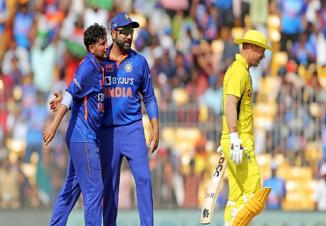 IND vs AUS 3rd ODI: राजकोट की पिच का ऐसा है मिजाज, जानिए पहले बल्लेबाजी या गेंदबाजी में क्या बेहतर