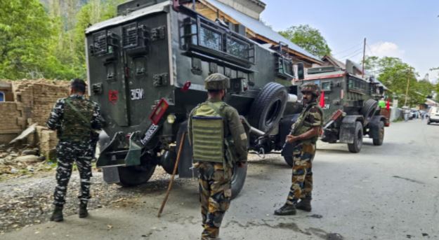 Jammu-Kashmir: अनंतनाग में सुरक्षाबलों और आतंकियों के बीच मुठभेड़,कर्नल, मेजर और DSP शहीद
