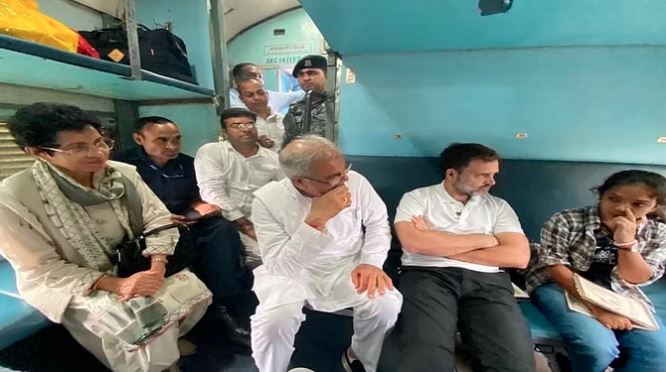 राहुल गांधी ने अब ट्रेन के स्लीपर कोच में बिलासपुर से रायपुर तक किया सफर, जानी यात्रियों से उनकी समस्याएं