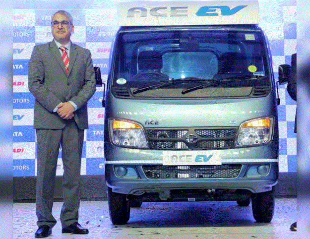 Tata Ace EV : टाटा मोटर्स का Electric Mini Truck ऐस लॉन्च, इस देश के आटो  मार्केट में धूम