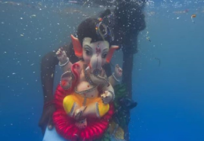 OMG: जाको राखे साइयां…भगवान गणेश की प्रतिमा के सहारे 24 घंटे समुद्र की गहराई में फंसा रहा मासूम, फिर हुआ एक चमत्कार, जानकर रह जाएंगे हैरान