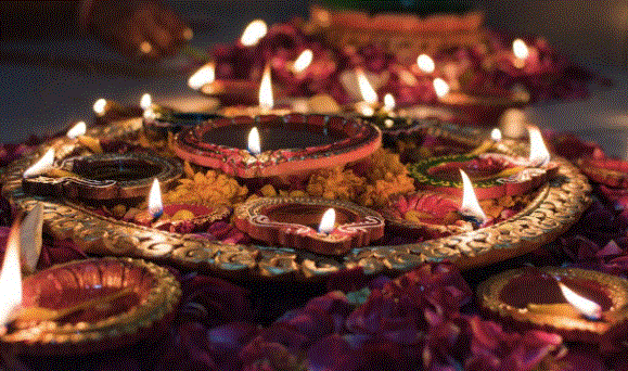 Dev Diwali 2023 : इस दिन है मनाई जाएगी दिवाली, नदी स्नान और दीपदान का बहुत महत्व  है