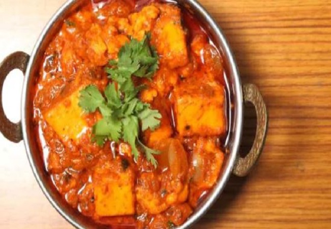 Hyderabadi Paneer Recipe: आज लंच और डीनर में स्पेशल व्यंजन ट्राई करें, ये है बहुत ही आसान सी रेसिपी