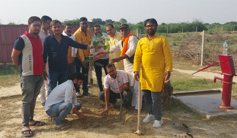 Pauranik Harishankari Paudharopan Abhiyan : शारदीय नवरात्रि स्थापना पर सहकार भारती ने  किया हरिशंकरी का पौधरोपण