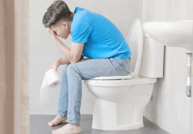 Problem of Constipation: बाबा रामदेव ने बताया पुराने से पुराने कब्ज के लिए ये इलाज, एक झटके में साफ होगा पेट