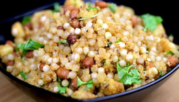 Navratri Special Recipe: नवरात्रि उपवास में ऐसे बनाएं साबूदाने की स्वादिष्ट और पौष्टिक खिचड़ी