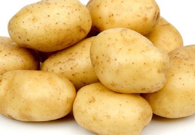 Side effects of eating Potatoes: आलू खाने के हैं शौंकीन तो हो जाएं सावधान, अधिक सेवन से हो सकते हैं सेहत को ये नुकसान