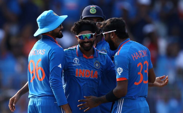 ODI World Cup IND vs AUS: ऑल आउट हुई ऑस्ट्रेलिया की टीम, भारत को दिया 200 रनोंं का लक्ष्य