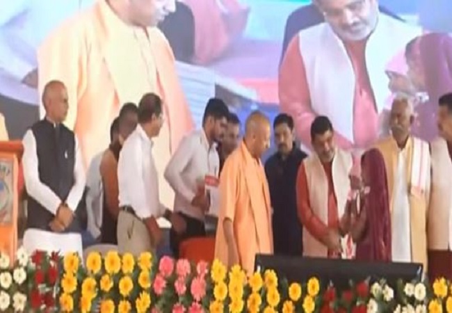 CM Yogi celebrated Diwali