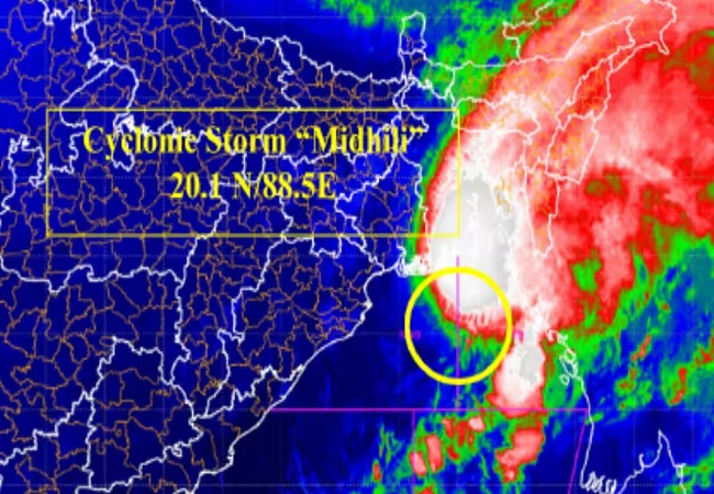 Cyclone Midhili Update : भारत में 80 KM की रफ्तार से आ रहा है चक्रवाती तूफान ‘मिधिली’, जानें कहां-कैसा होगा असर?