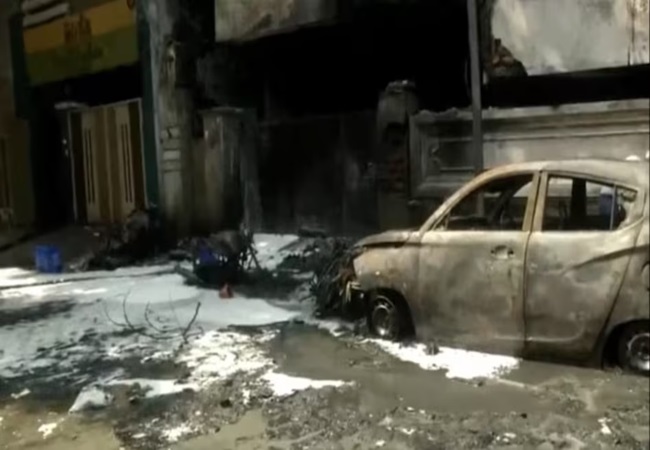 हैदराबाद के नामपल्ली में कार रिपेयरिंग के दौरान लगी भीषण आग, 6 लोगों की मौत 3 घायल