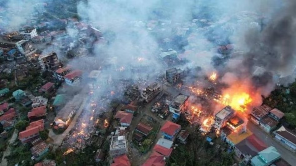 Myanmar Airstrike : भारतीय सीमा में घुसे 2000 नागरिक, मिलिशिया ग्रुप PDF और सेना से छिड़ी जंग