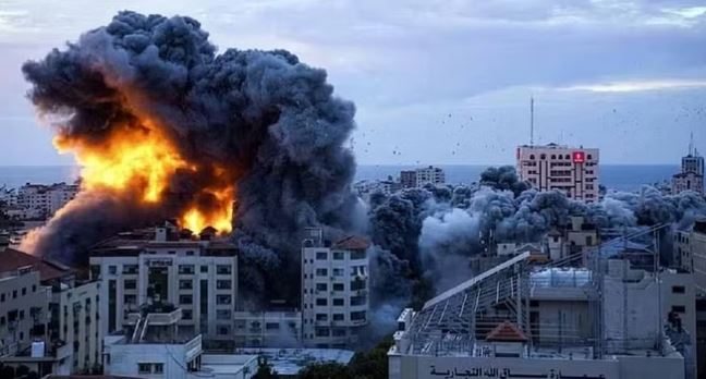 Israel-Hamas war: हमास के ठिकानों को लगातार तबाह कर रहा है इजरायल, अमेरिका भी मदद करने उतरा