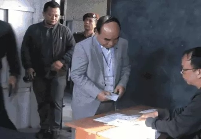 Mizoram Voting: मिजोरम में 40 विधानसभा सीटों पर मतदान जारी, सुबह 9 बजे तक 12.80 प्रतिशत वोटिंग