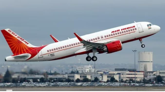 एयर इंडिया पर DGCA की कार्रवाई, नियमों का पालन नहीं करने पर लगाया 10 लाख का जुर्माना