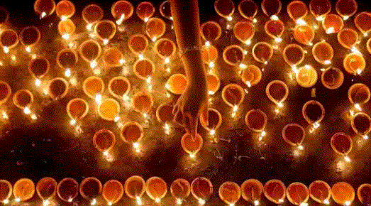 Dev Diwali 2023 Date : देव दिवाली कार्तिक माह की पूर्णिमा तिथि को मनाई जाती है , किया जाता है गंगा घाट पर दीपदान