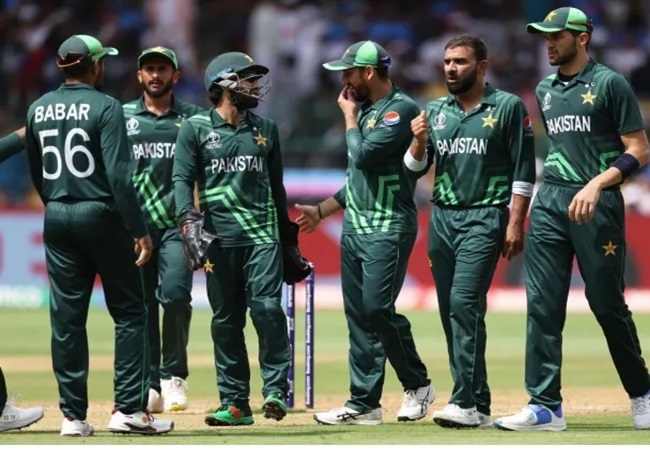 ‘इंग्लैंड टीम को 20 मिनट के लिए ड्रेसिंग रूम में लॉक कर दें’, लीजेंड क्रिकेटर ने पाकिस्तान को बताया सेमीफाइनल में पहुंचने का तरीका