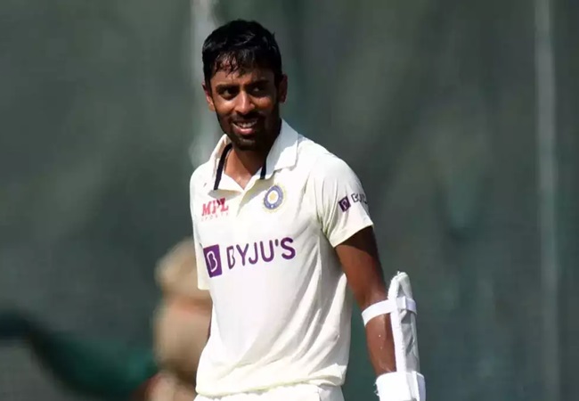 IND vs SA Test Series: अभिमन्यु ईश्वरन को भारतीय टीम में मिली जगह, रुतुराज टेस्ट सीरीज से हुए बाहर