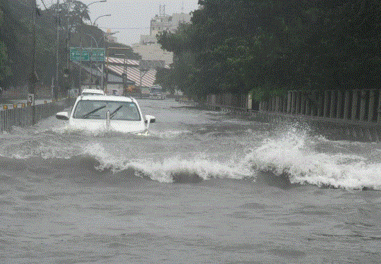 Cyclone ‘Michong’: सइक्लोन ‘मिचौंग’ हुआ कमजोर, भारी नुकसान के बीच लोग प्रभावित