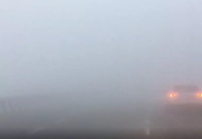 Fog Disaster : UP के 33 जिलों में रेड अलर्ट जारी, कई जगहों पर दृश्यता शून्य,बुलंदशहर में टकराए एक दर्जन वाहन