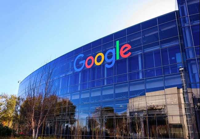 दुनिया के सबसे बड़े सर्च इंजन Google कंपनी को बड़ा झटका, कोर्ट ने लगाया 7 हजार करोड़ रुपये जुर्माना