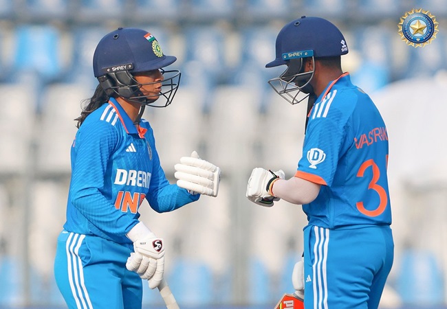 IND W vs AUS W 1st ODI: भारतीय महिला टीम ने पहली पारी में बनाए 282 रन, जेमिमा और पूजा ने जड़ी फिफ्टी