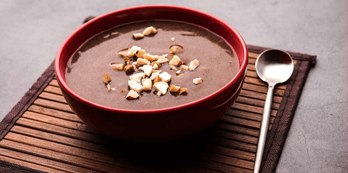 Ragi Porridge Recipe: सर्दियों में बच्चों और बड़ों के लिए सेहत का खजाना है रागी का दलिया