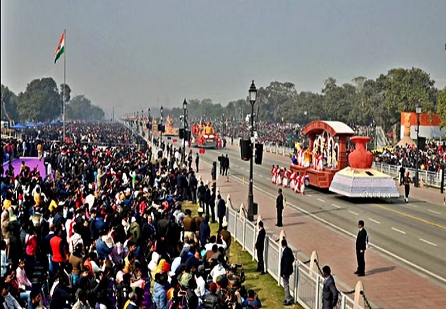 Republic Day 2024 : गणतंत्र दिवस परेड से पंजाब और पश्चिम बंगाल की झांकियां क्यों हटी? रक्षा मंत्रालय ने दिया ये जवाब