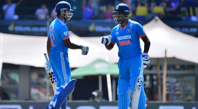 IND vs SA ODI Series: भारत ने दक्षिण अफ्रीका को दिया 297 रनों का लक्ष्य, संजू सैमसन ने खेली शतकीय पारी