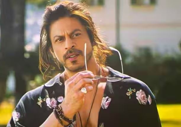 Shahrukh Khan Dance Video: शाहरुख खान ने हिट सॉन्ग चल छैया छैया पर किया जोरदार डांस