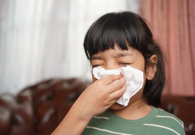 Winter Health Care: सर्दियों के मौसम में बच्चों को हो सकती हैं सांस से जुड़ी बीमारियां, ऐसे करें बचाव
