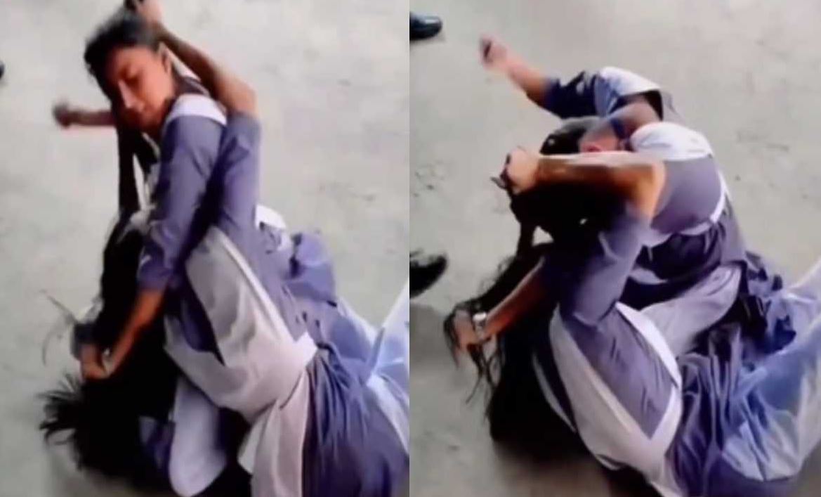 Girl Fight Video: दो स्कूल लड़कियों ने सड़क पर की जबरदस्त लड़ाई, वीडियो देखने वालों की अंखे रह गई फटी की फटी
