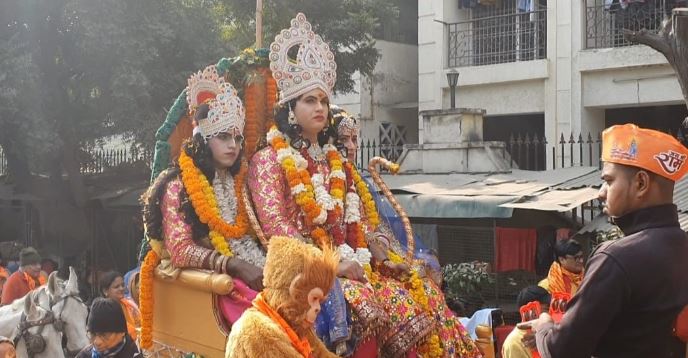 Ram Mandir: अभूतपूर्व रही श्रीराम लला की शोभयात्रा, इंदिरापुरम क्षेत्र हुआ राममय, विशाल कलश यात्रा भी निकली