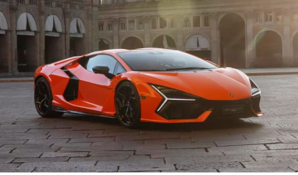 2023 Lamborghini Sale : 2023 में लैम्बॉर्गिनी ने दुनियाभर में बेचीं 10,000 से अधिक कार : CEO