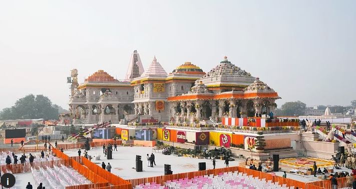 Ayodhya Ram Mandir Pran Pratistha : अयोध्या राम मंदिर प्राण प्रतिष्ठा के लिए पहुंचे पीएम मोदी , नामचीन हस्तियां पहुंची तीर्थ  अयोध्या 