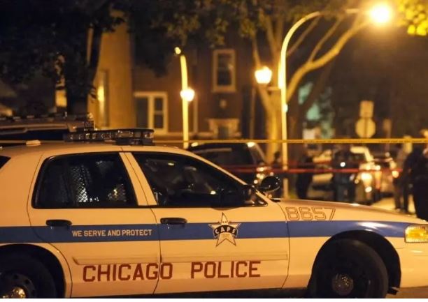 Chicago : शिकागो में एक ही परिवार के 7 लोगों की गोली मारकर हत्या, आरोपी की तलाश जारी