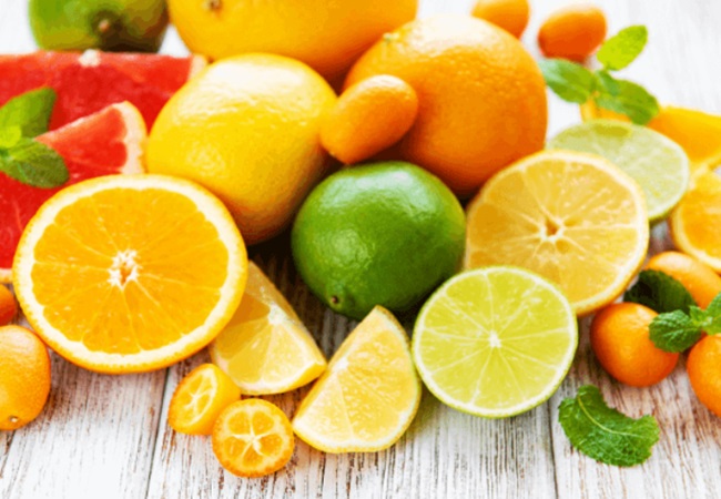 खाना खाने के बाद भूलकर भी न खाएं संतरा, अंगूर और ऐसे फल वरना हो सकती हैं कई दिक्कतें