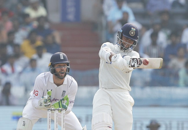 Yashasvi Jaiswal : इंग्लैंड के खिलाफ यशस्वी का तूफानी अर्धशतक, पहले दिन खेल खत्म होने तक भारत का स्कोर 119/1
