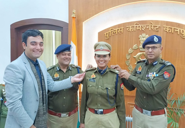 IPS Shiva Singh IAS officer Himanshu Gupta