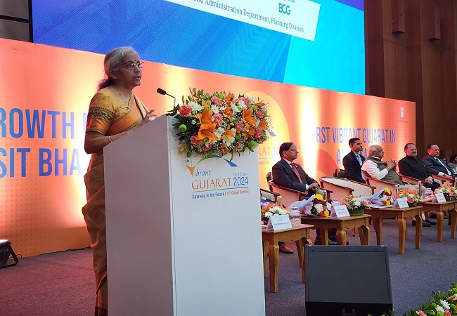 Vibrant Gujarat Global Summit : वित्त मंत्री, बोलीं- भारत 2027-28 तक दुनिया की तीसरी बड़ी अर्थव्यवस्था होगा