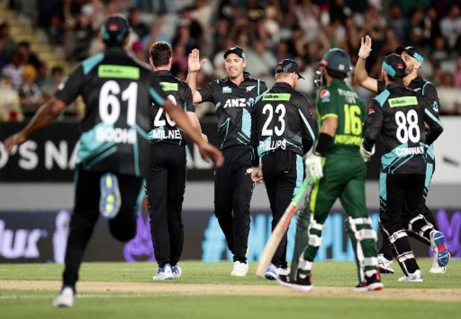 PAK vs NZ 1st T20I : पहले टी20 में न्यूजीलैंड ने 46 रन से पाकिस्तान को धोया, कप्तानी के डेब्यू में शाहीन अफरीदी रहे फ्लॉप
