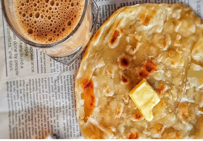 side effects of eating paratha with tea: सुबह सुबह नाश्ते में चाय के साथ पराठा खाना सेहत के लिए फायदेमंद या नुकसानदायक, आइए जानते हैं
