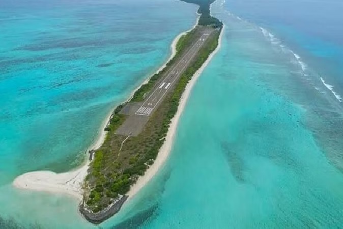 Lakshadweep : मोदी सरकार लक्षद्वीप के मिनिकॉय द्वीप पर बनाएगी नया एयरपोर्ट, पर्यटन के साथ सेना को मिलेगा बड़ा लाभ