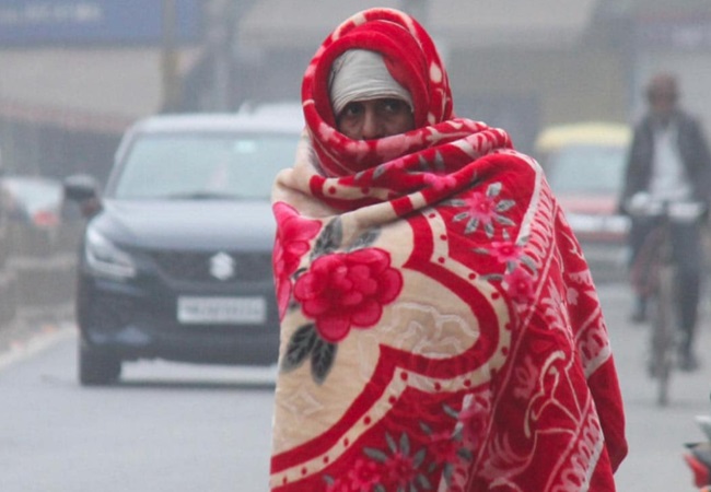 UP Weather Update: अभी और कंप कंपवाएंगी ये सर्दी, मौसम विभाग ने जारी किया रेड अलर्ट