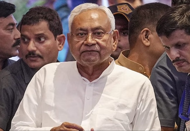 Bihar Politics: जानिए नीतीश कुमार के साथ कितने विधायक मंत्री पद की लेंगे शपथ