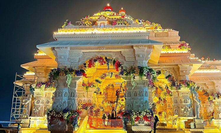 Ayodhya Ram Mandir: सीएम योगी ने कहा-मानव सभ्यता और सनातन संस्कृति के इतिहास में एक स्वर्णिम अध्याय जुड़ने जा रहा