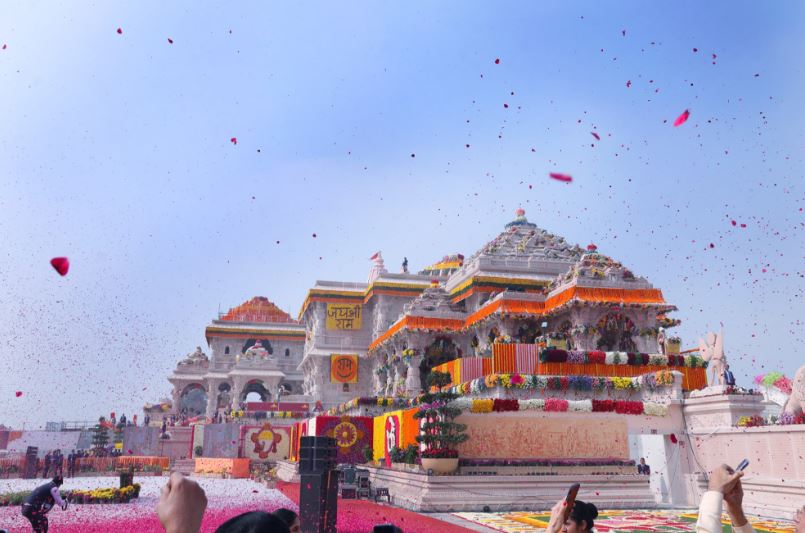 Ram Mandir Pran Prathistha: राम भारतवासियों के अंतर्मन में विराजे हुए हैं…देखिए प्राण प्रतिष्ठा की तस्वीरें