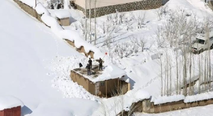 Afghanistan Avalanche : अफगानिस्तान में बर्फबारी के कारण हुए भूस्खलन में 25 की मौत , 8 घायल